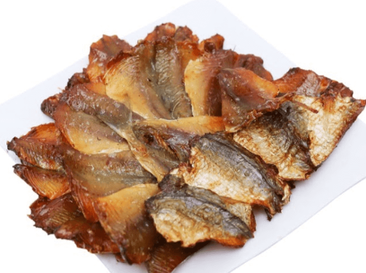 Cá chỉ vàng nướng là món ăn quen thuộc của dân nhậu